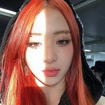 호불호 갈리는 요즘 아이돌들 사이에서 유행하는 <b>오버립</b> 메이크업