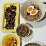 소갈비랑 <b>비빔면</b> 500g에 9900원에 사서 먹었어요 ㅎㅎ