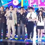 와 라이즈 한유진 <b>투샷</b>