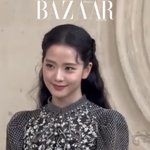 오늘 <b>디올</b> 지수 얼굴 미쳤다