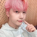 요즘 남돌들의 핑크머리