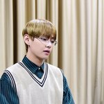 방탄 <b>STAR</b> CAST 포토 170220 뷔