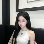 카리나 <b>윈터</b> 섞은거같아