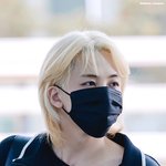 금발로 출국한 세븐틴 정한