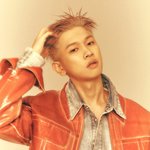 크러쉬, 허리 디스크로 활동 중단 "수술 후 회복에 전념"[전문]
