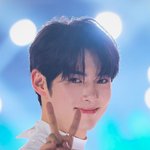 요즘 얼굴 그냥 <b>폭룡</b> 그 자체임