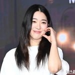 [단독] 송중기가 칭찬한 <b>최성은</b>, 무당 된다…'견우와 선녀' 주인공