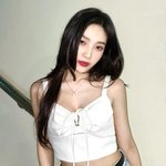 '크러쉬' 조이, 당당한 공개 열애에 <b>SNS</b>도 적극적 "오늘도"...