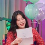 조이, 크러쉬와 열애 인정 당일 뭐했나…"인터넷 보긴봐" 민망...