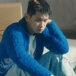 '조이' 크러쉬, 쓸쓸해 보이는 모습 "방안 추억 담긴 물건 정리"