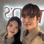 레드벨벳 조이, <b>NCT</b> 정우와 다정샷...크러쉬 질투할라