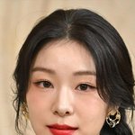 김연아 <b>목주름</b>