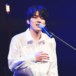 [모두드루와] 내 기준 흰 셔츠랑 <b>필승</b> 조합인 가수.jpg