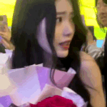 공항에서 팬이 준 편지 떨어지자 <b>아이돌이</b> 보인 반응