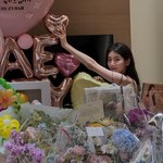 수지, 데뷔 14주년 자축‥선물에 둘러싸인 공주님