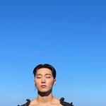 얜 이거 입으면서 <b>무슨</b> <b>생각</b>을 했을까