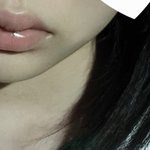 지금 내 입술 색 예쁘지