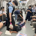 어떻게 21세기에 이런 사진이 <b>존재</b>하지