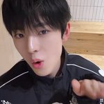 이 사진이랑 비슷한 <b>립</b> 아는 사람?