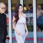 권은비가 먼저 <b>영화제</b> 레드카펫 밟네