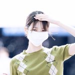 [현장포토] "두근두근, 설렘"...장원영, 심쿵 아이컨택 ...