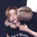 [모두드루와] 오늘 음방에서 라이즈 <b>앤톤</b>이랑 쇼타로 뽀뽀했대