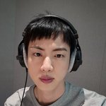 방탄 진 열심히 매일 셀카<b>투척</b>중