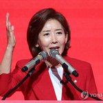 벗어날 수가 없었지요 (28)