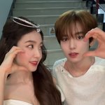 서로 쳐다보다 찐<b>웃음</b> 터진 아이린 한유진