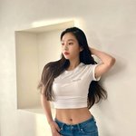 크러쉬 여친레드벨벳 조이, 침대 위 <b>도발</b>..반전 청순 글래머