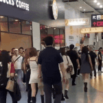 [댓글부탁해] 매니저가 들고있던 <b>가방</b> 슬기꺼 아니었데