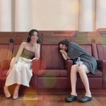 제니 흡연 갑질로 난리인데 그<b>와중</b>에