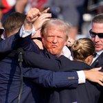 [속보] 트럼프 유세 도중 총격 사건 발생.총격범 현장서 사망,...