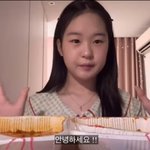 <b>띠</b><b>예</b> 여전히 진짜 귀엽다!