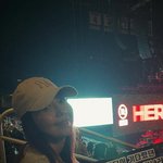 이진, 아이유 미국 콘서트 관람…훈훈한 20년차 선후배 [N샷]