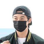 [<b>POP</b>이슈]변우석 '과잉 경호 논란' 의식했나..최소한 경호 속...