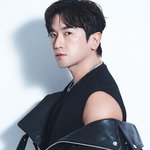 "성추행 무혐의 받게 해줄게"…'신화' 이민우 26억 뜯은 방송작가...