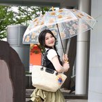 [댓글부탁해] [포토]레드벨벳 조이, 비가와도 문제없어!