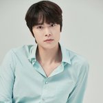 공명 <b>성찬</b> 비슷한 느낌인가