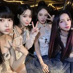 어떻게 이렇게 이쁜 애들이 같은 <b>팀</b>?
