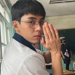 팔색조 같은 매력이 있는 20대 남자 배우