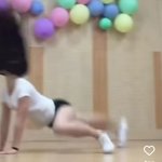 학교에서 이런 춤 추는 <b>심리</b>가 뭐임?