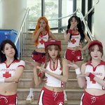 슈화 진짜 개ㅐㅐㅐ하얗다