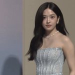 가요대전엠씨 안유진 개예쁘고 잘하네