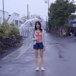 <b>민지</b> 사진 보는데