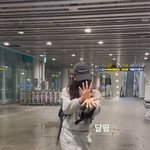 어제 제니가 팬싸 당첨되라고 기쏴줌