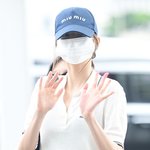 [현장포토] "다 가려도, 장원영"…장원영, 러블리 출국 디스패치...