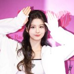 [현장포토] "토끼의 인간화"...설윤, <b>무해</b>한 애교 디스패치...