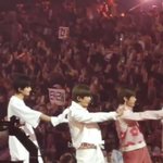 <b>맨왼쪽</b> 머리 크기 쩐다