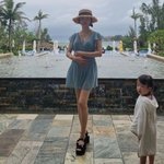 송윤아부터 <b>문정희</b>까지…이정현, 둘째 임신 축하 행렬에 “기대하지...